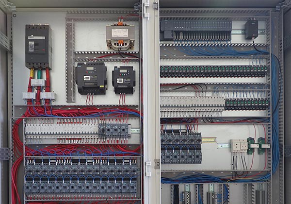 四效蒸發結晶設備的自控系統裝置