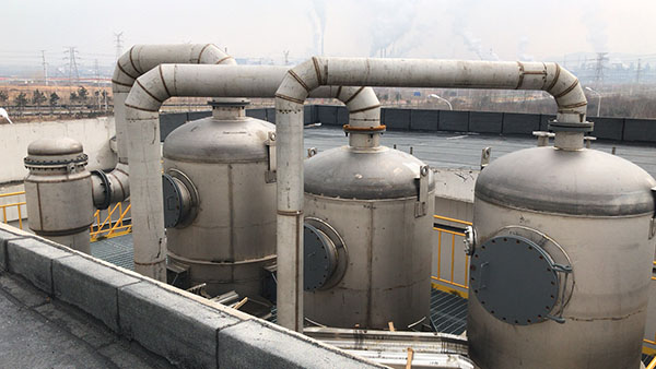 三效蒸發(fā)器項(xiàng)目安裝現(xiàn)場